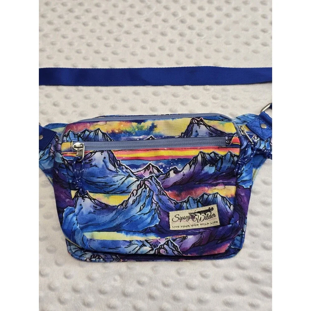 Sipsey Wilder Crossbody Aurora Peaks Rover Hip Bag Mountain Landscape Festival